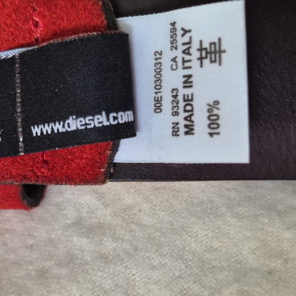 Vintage Diesel Red Suede Belt with Brass Buckle Size 80 . 39 Inch - Picture 3 of 15